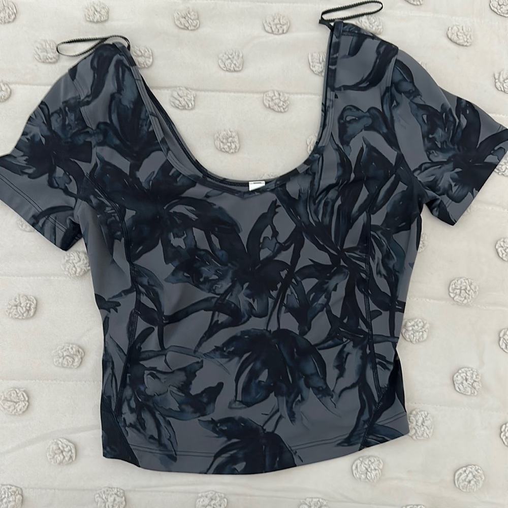 Lululemon align tee